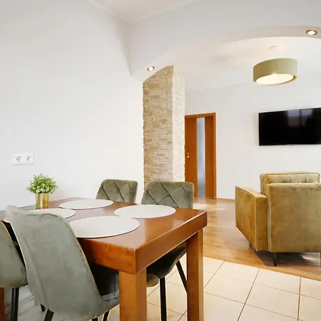 Cosy 3city Close To The In By Renters Apartament *