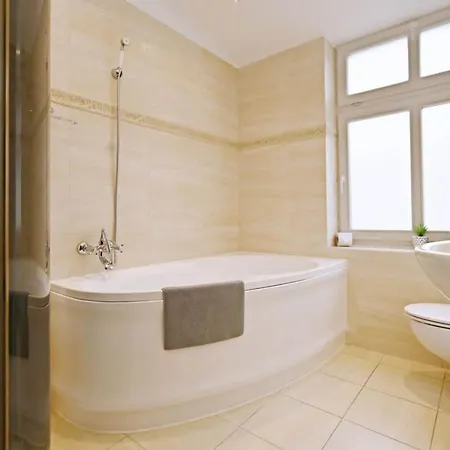 Cosy Close To The In By Renters