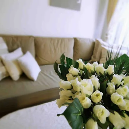 Apartament Cosy Close To The In By Renters *