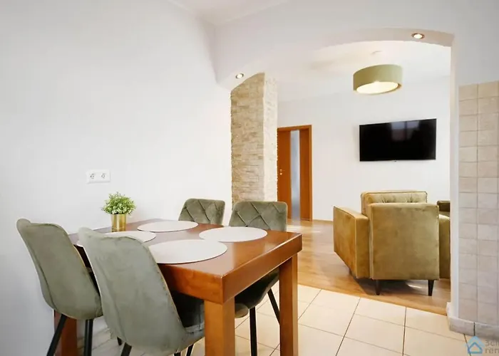 Cosy Close To The In By Renters Sopot