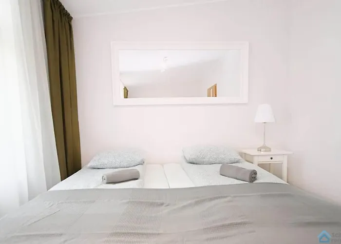 Cosy Close To The In By Renters Apartament *